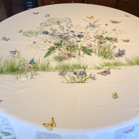 Williams Sonoma Floral Meadow 90” Round Tablecloth - Picture 3 of 6